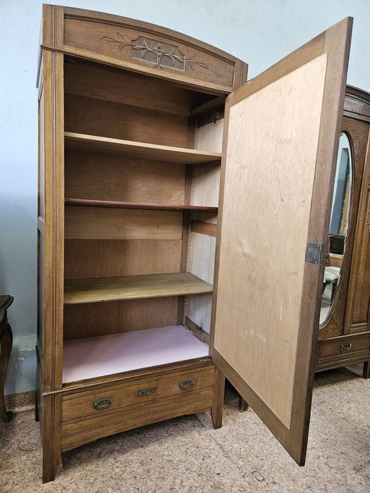 Stara szafa Secesyjna Bieliźniarka z półkami i lustrem