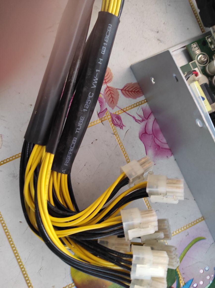 Блок живлення BITMAIN