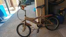Dá-se bicicleta de criança
