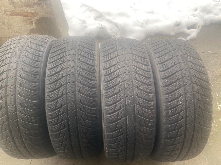 Nokian 225.60 r17 м Львів Продаю оскільки продав авто !!!