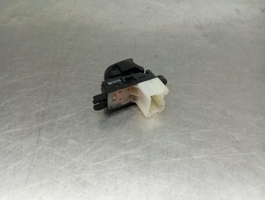 Comando / botão / interruptor vidros trás esquerdo RENAULT Kadjar (HA_