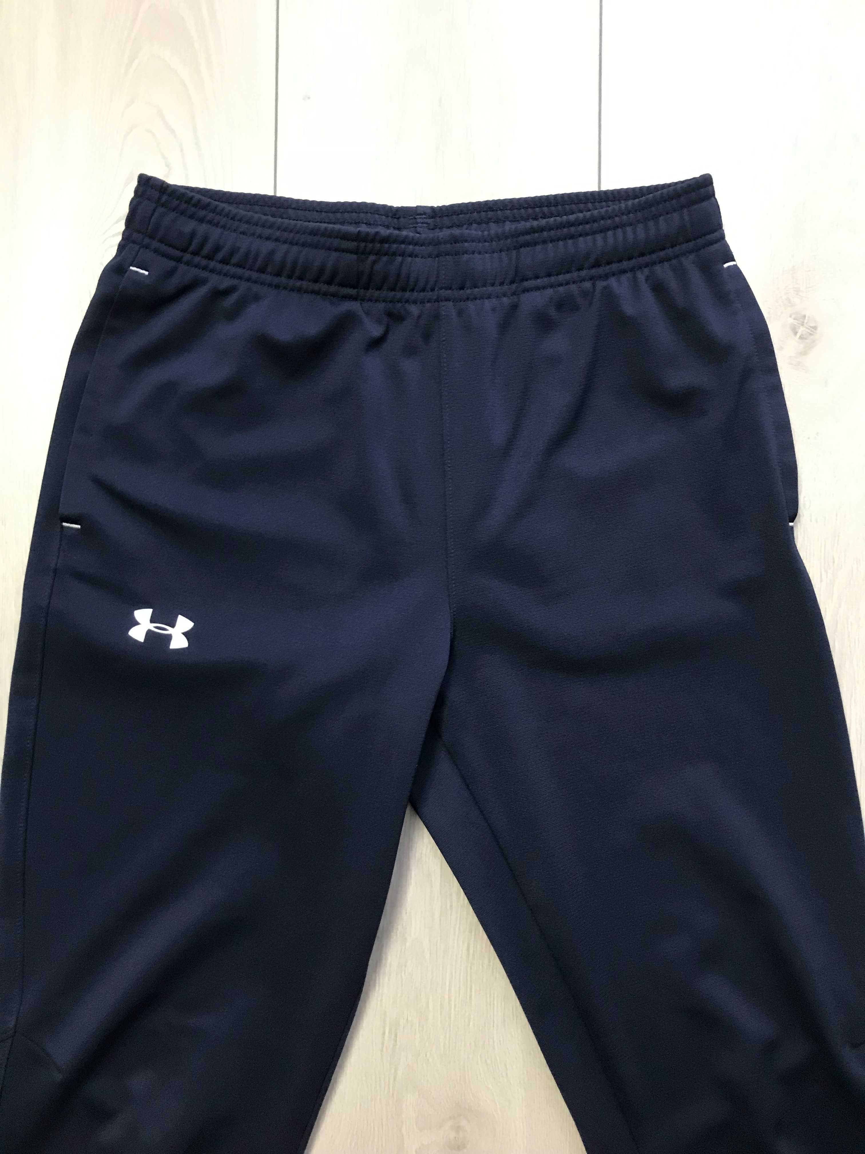 UNDER ARMOUR r.junior XL oryginalne spodnie młodzieżowe