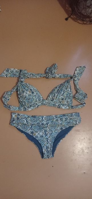 Продам купальник