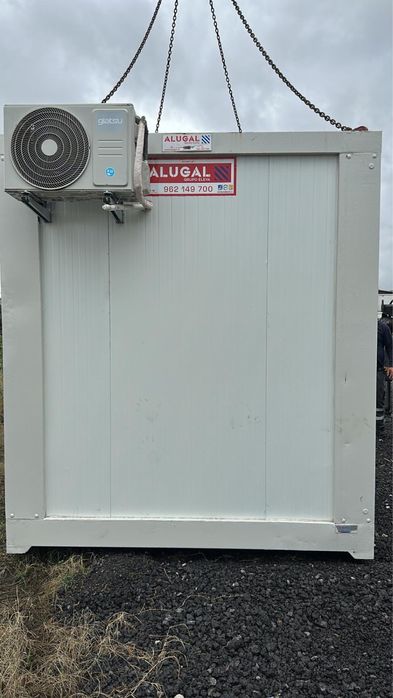 Contentor com sanita e duche