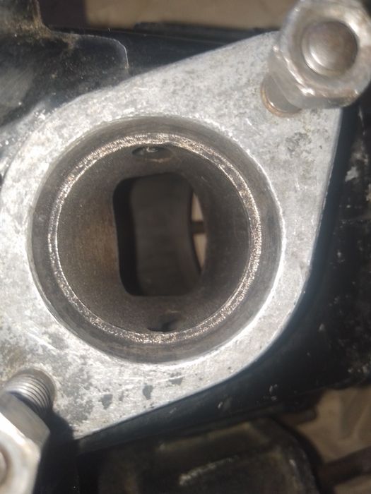 Поршнева ,циліндри головки .Gilera 64mm