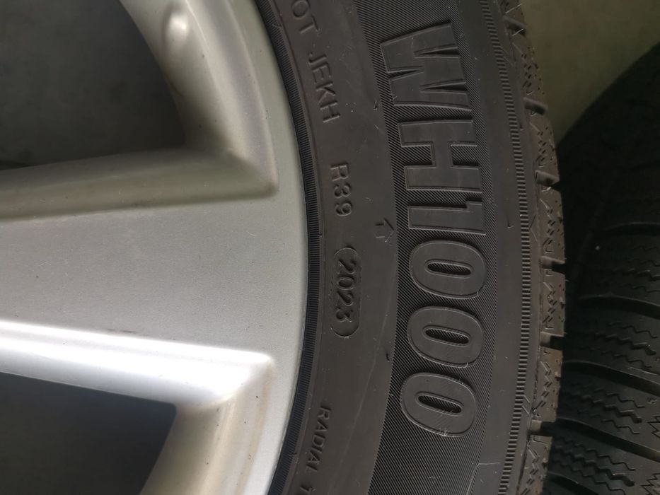 Opony zimowe na alufelgach Nissan Qashqai, Juke 215/60 R.17