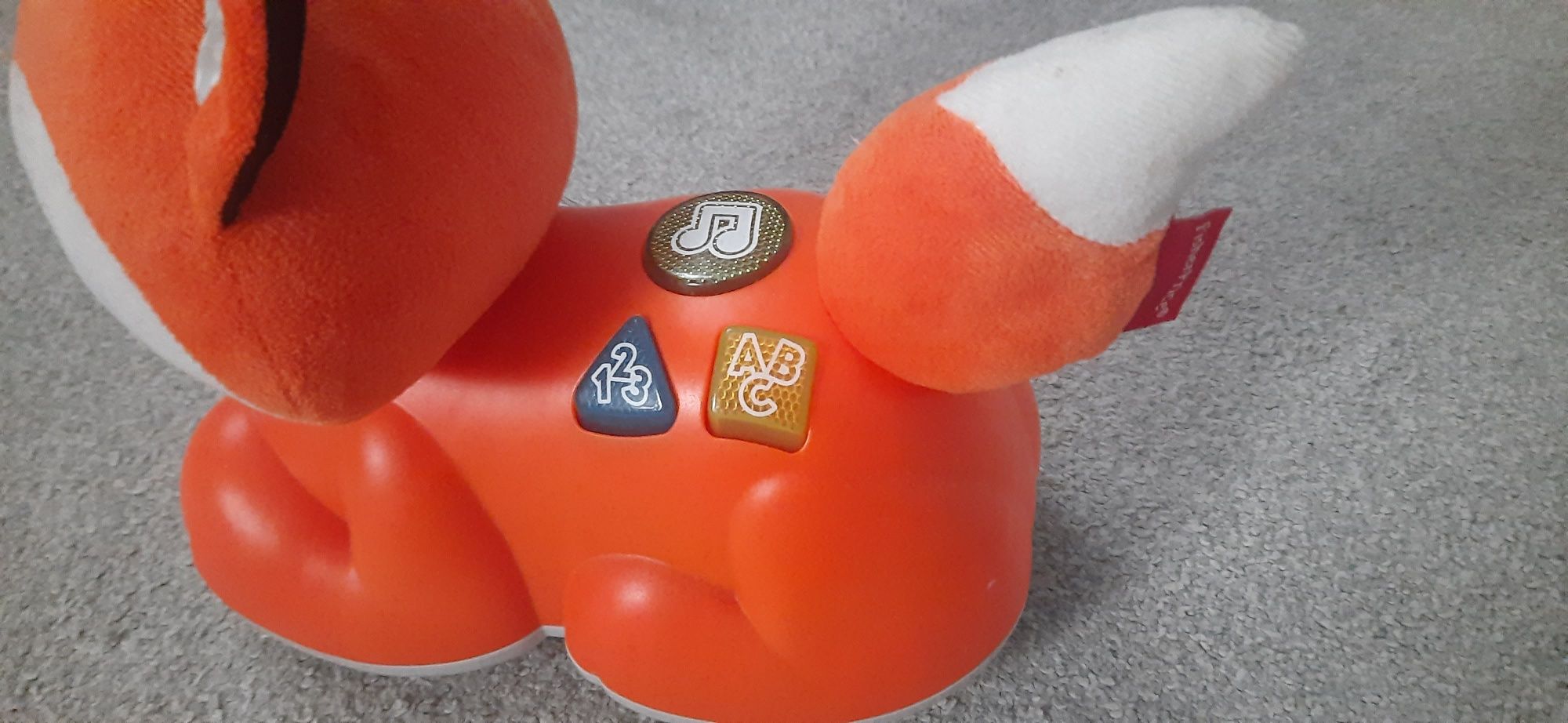 Lis Fisher Price do nauki raczkowania