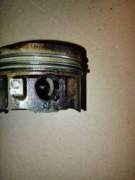 Поршня 1.8 ADR Ауди/Фольксваген