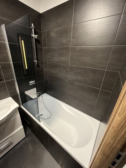 Wanna biała z syfonem 150x70