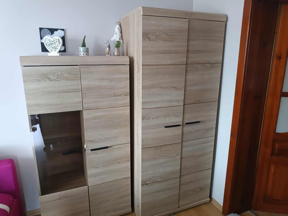 Zestaw mebli ( szafa, witryna, komoda)