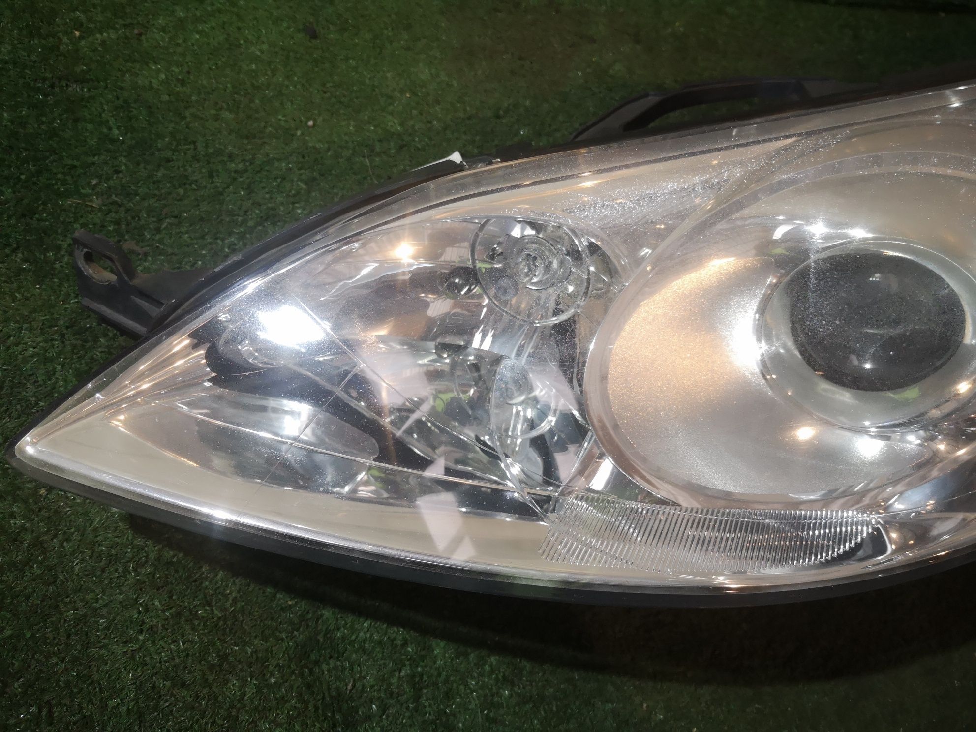 Peugeot 407 lampa przednia lewa
