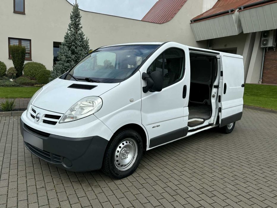Renault Trafic 2.5 DCi Lift LONG Klima 2x Drzwi Przesuwne Hak (vivaro)