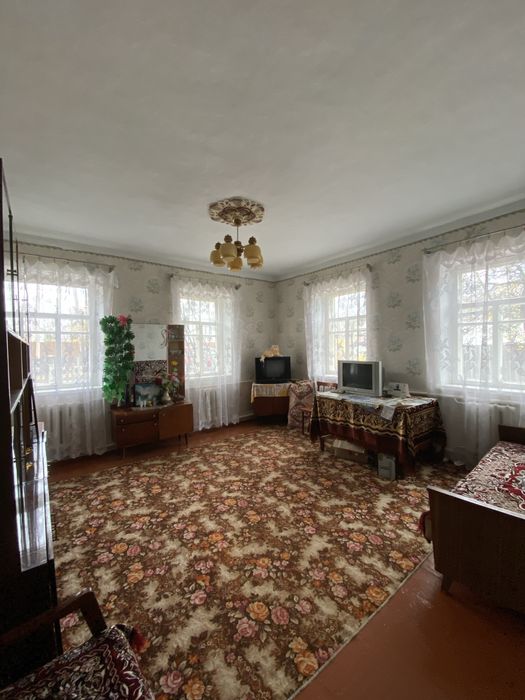 Продаж будинку в Золотоноші