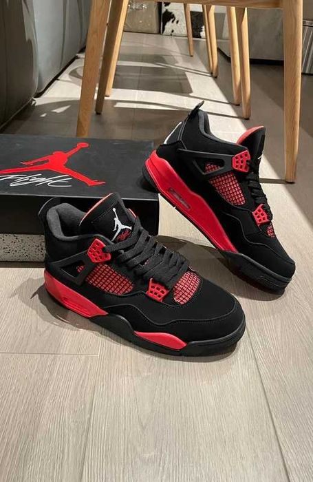 Buty biegania Jordan 4 RetroRedThunder R.40