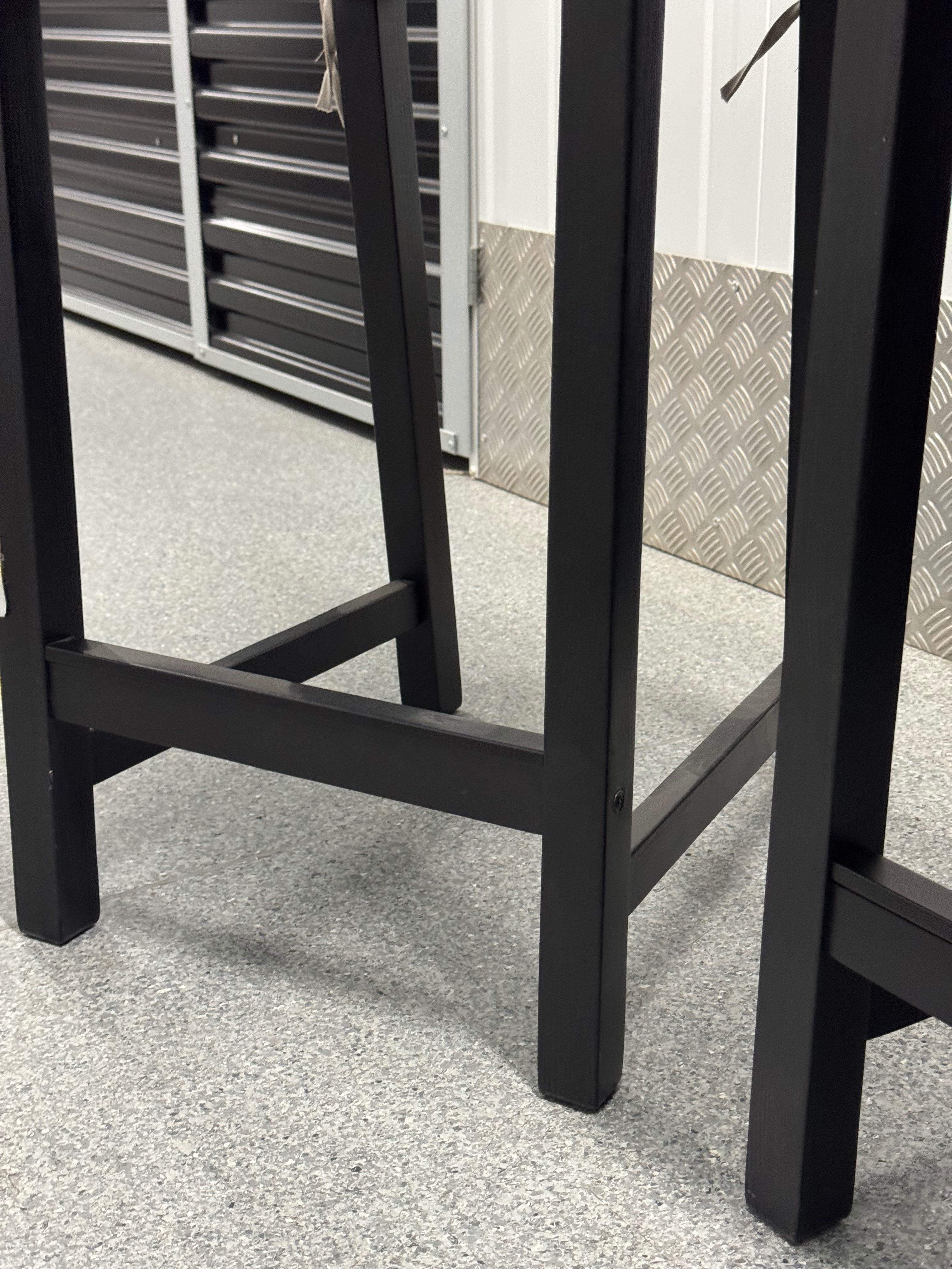 Cadeiras altas IKEA para balcão baixo/ilha de cozinha