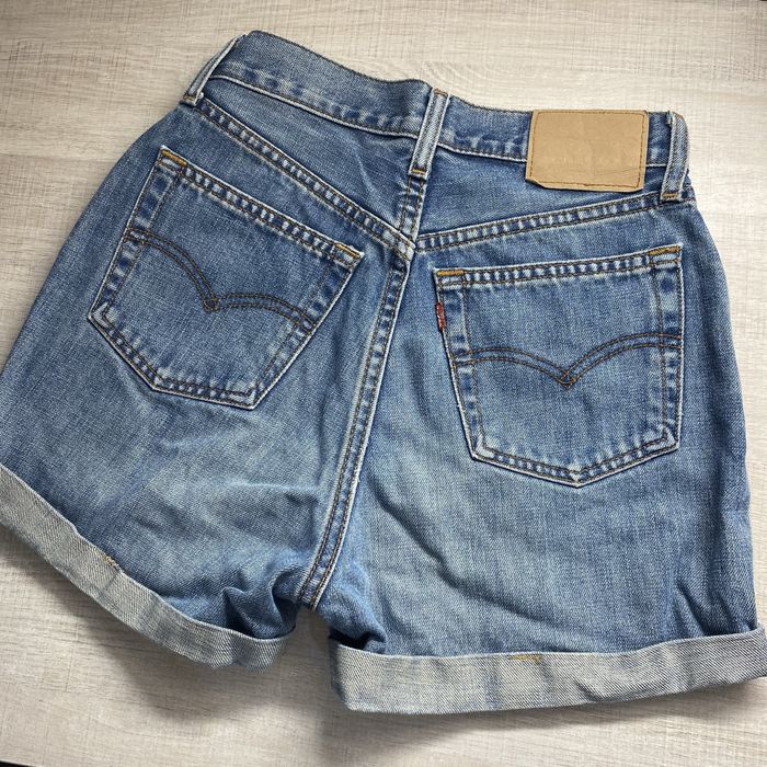 Krótkie spodenki szorty z wysokim stanem Levis