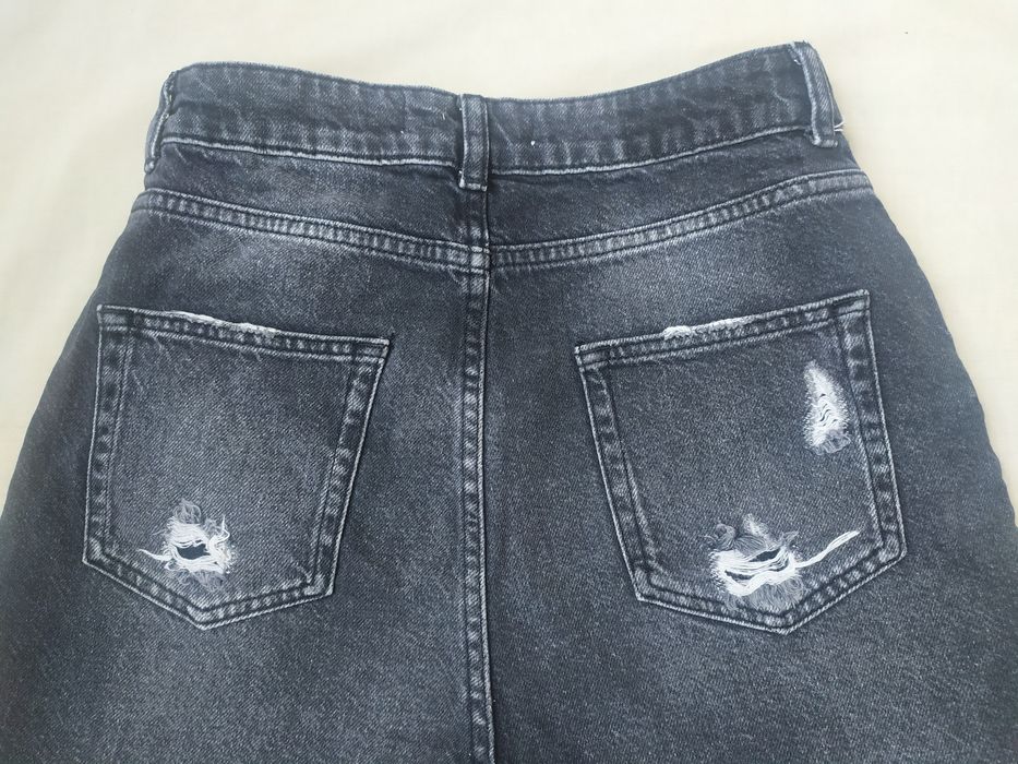 Джинсовые рваные шорты ZARA, размер EUR 34, оригинал