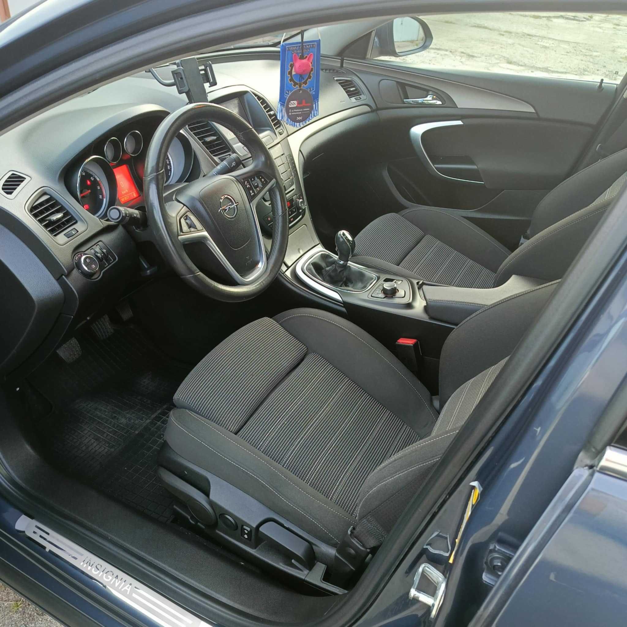OPEL INSIGNIA 1.8 benz. 2010r.