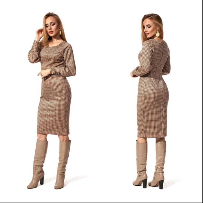 Стильне замшеве плаття в клітитку, сукня