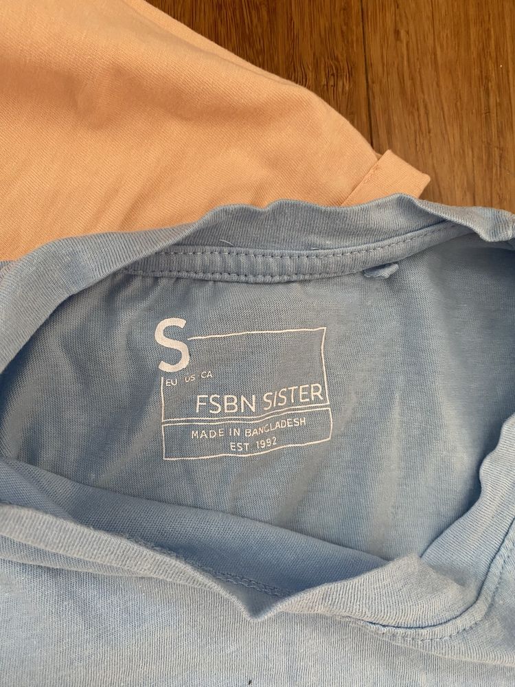 Tshirt pomaranczowy oraz niebieski S
