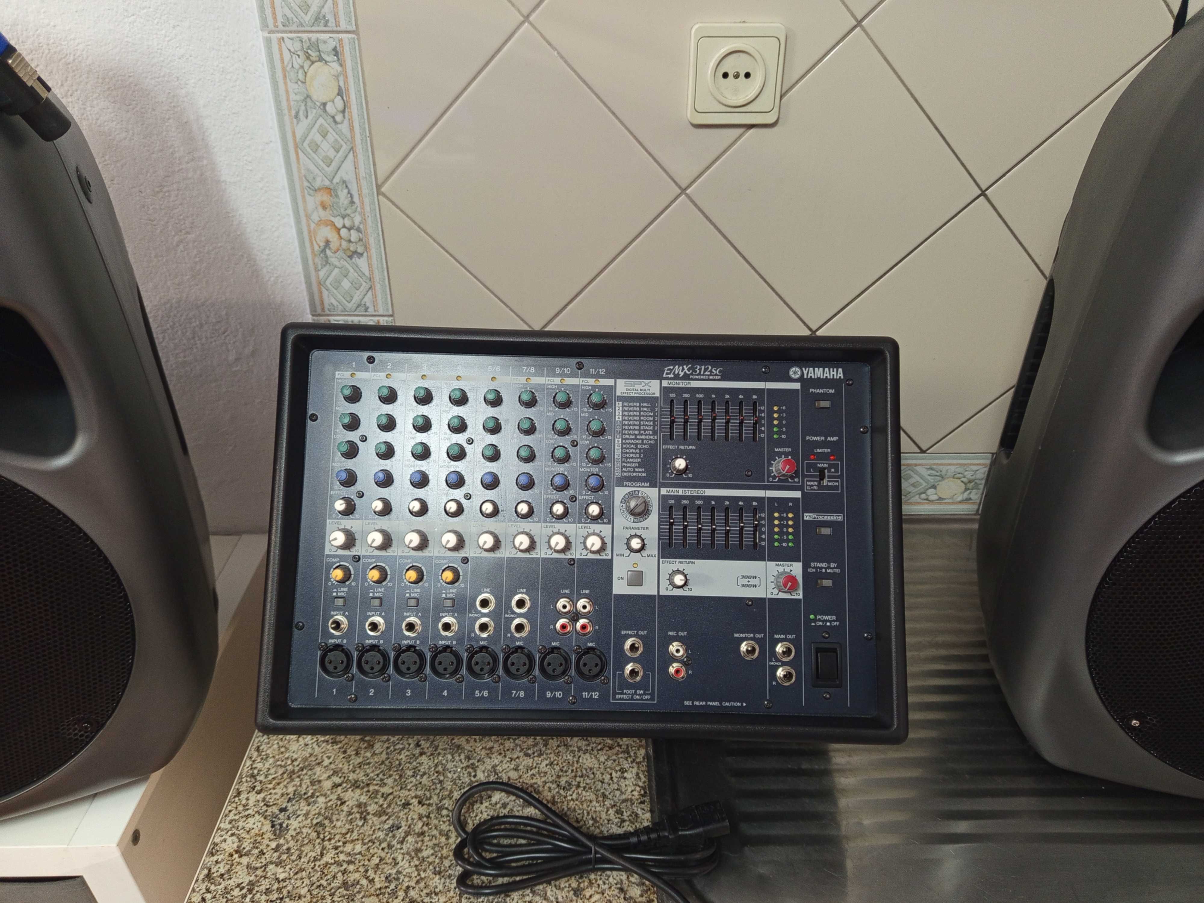 Sistema Som Colunas y Mesa Yamaha Amplificada y Tripés