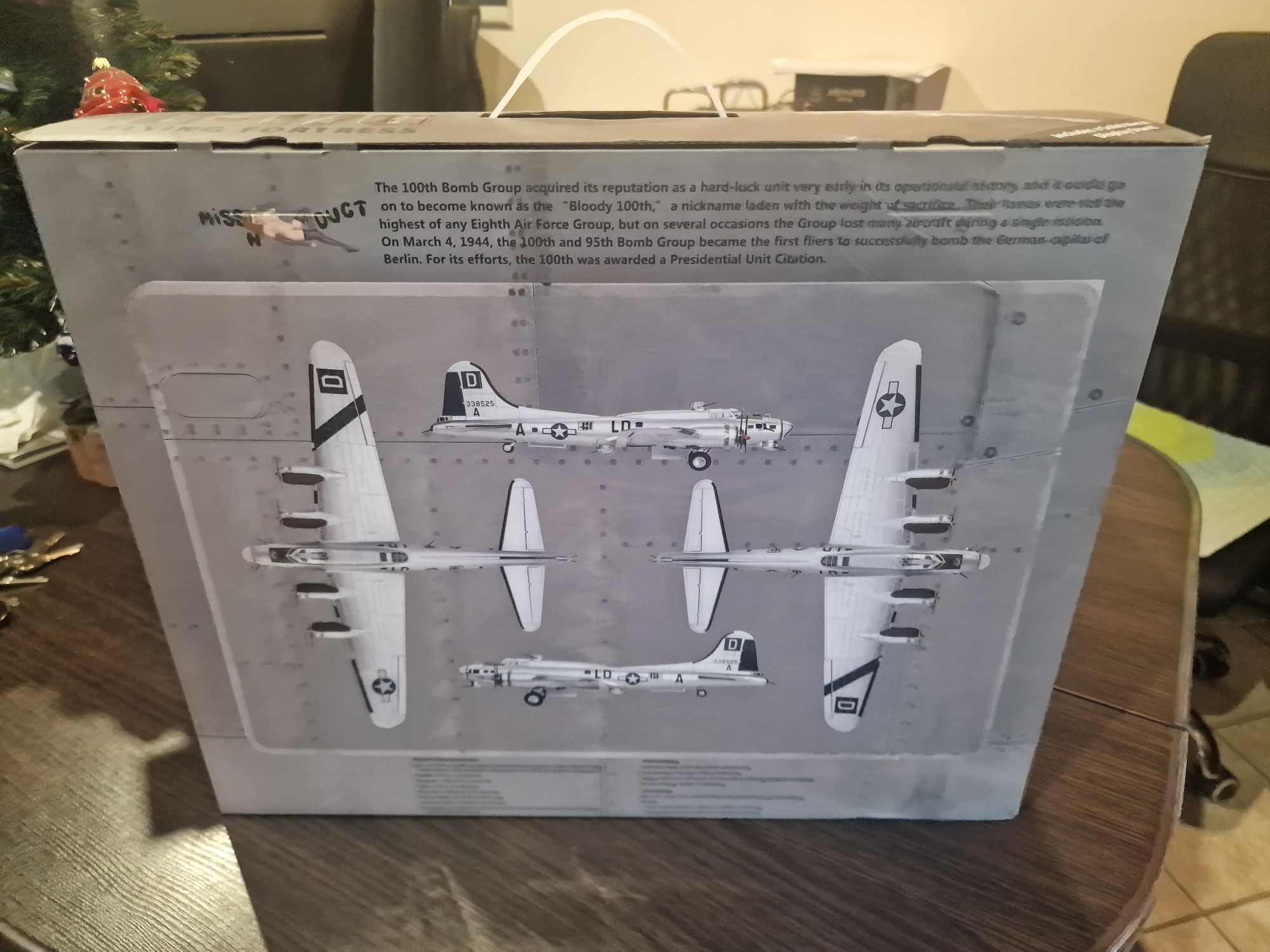 Samolot Boeing B-17G model skala 1:72