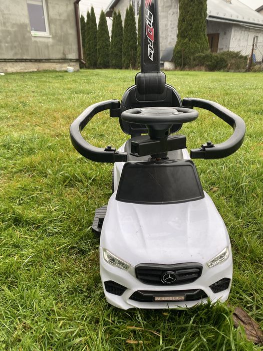 Дитячий електромобіль - толокар на акумуляторі, з пультом