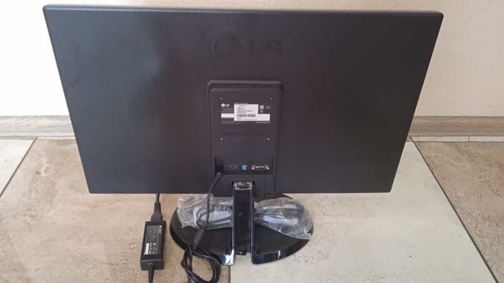 IPS Монітор 23" LG 23MP48HQ (HDMI + VGA) Full HD 1920x1080