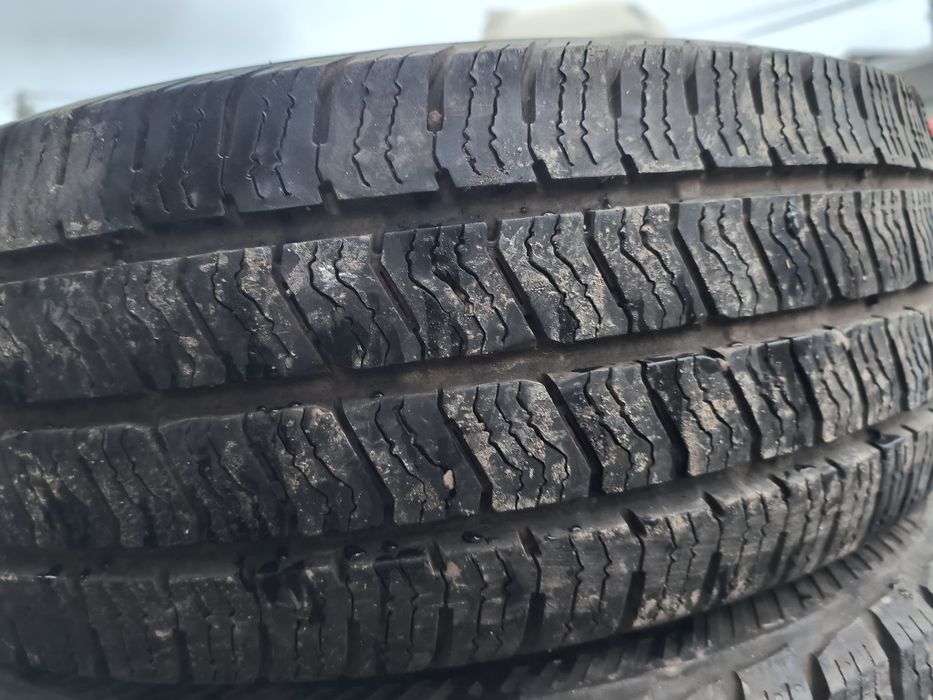 215/65R16C Barum 2021рік зима
