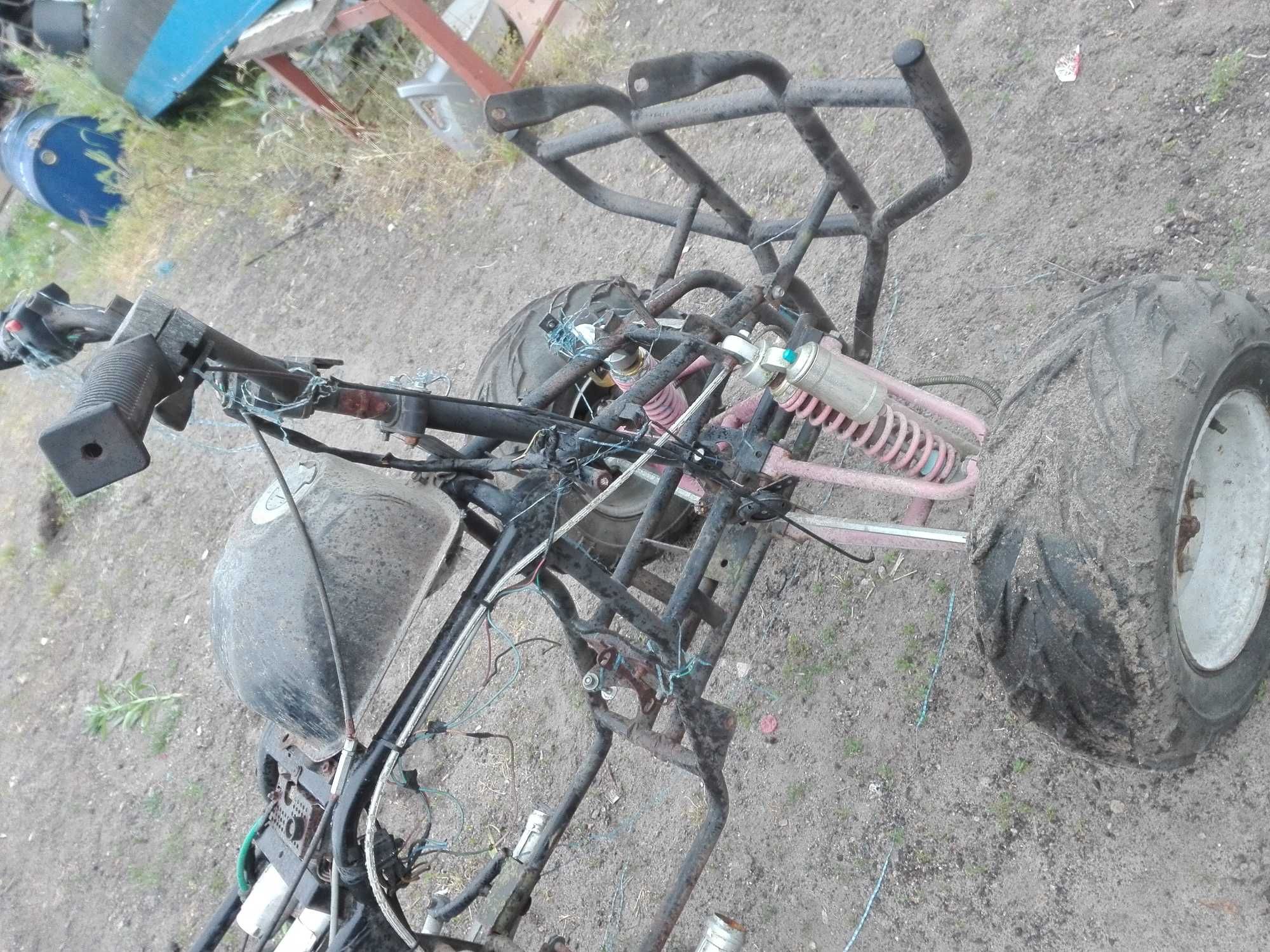 Rama quad przystosowana do silnika Jawa 350.