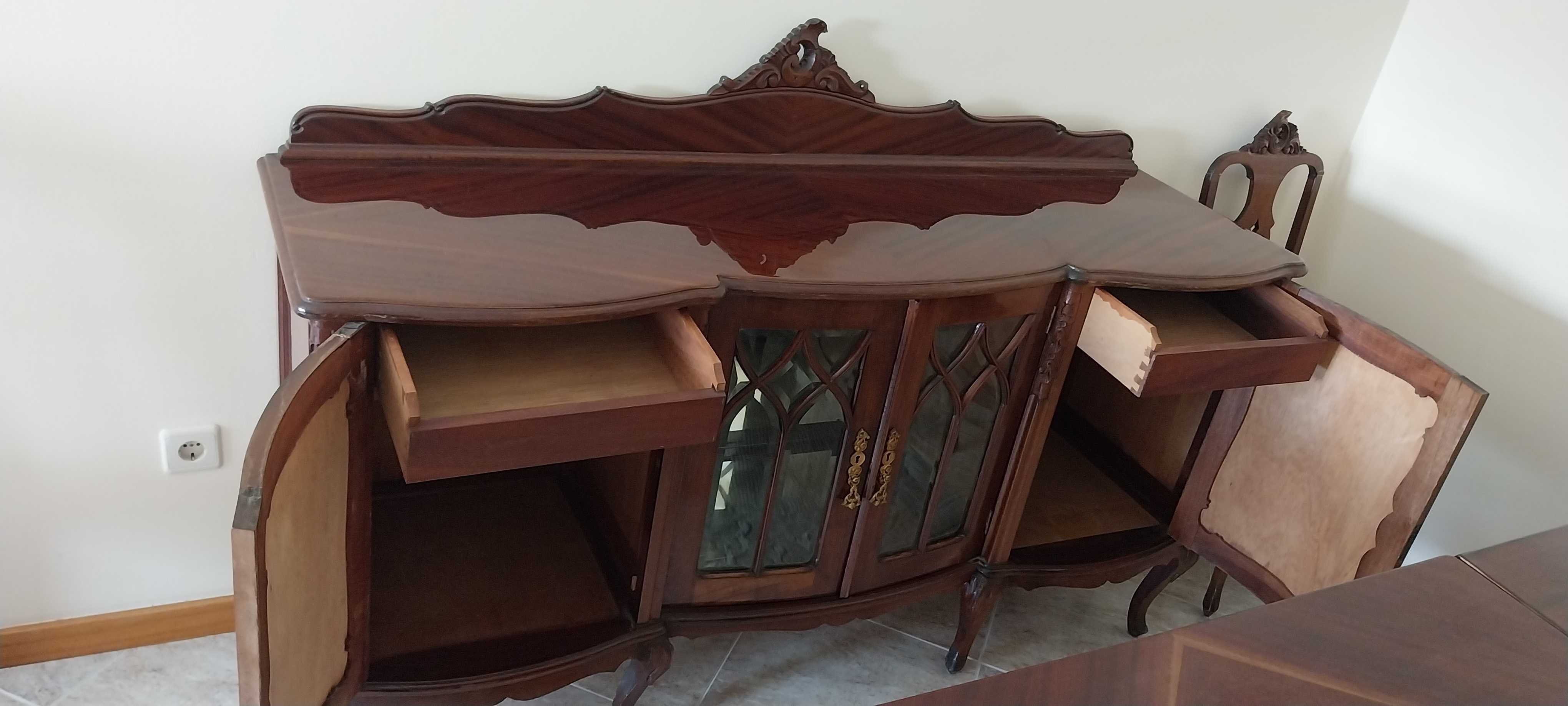 Mobília de sala de jantar vintage