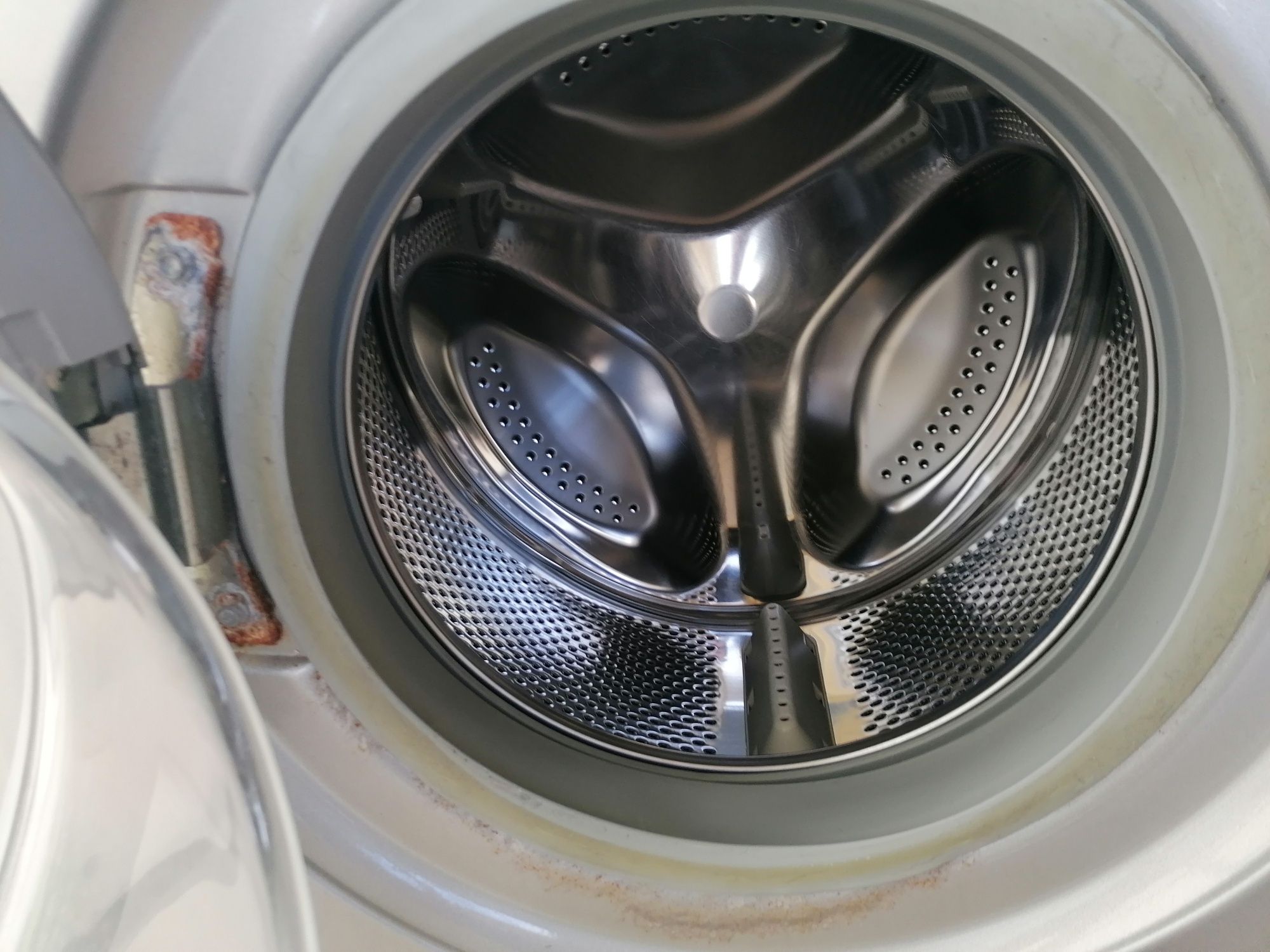 Máquina de lavar roupa Indesit