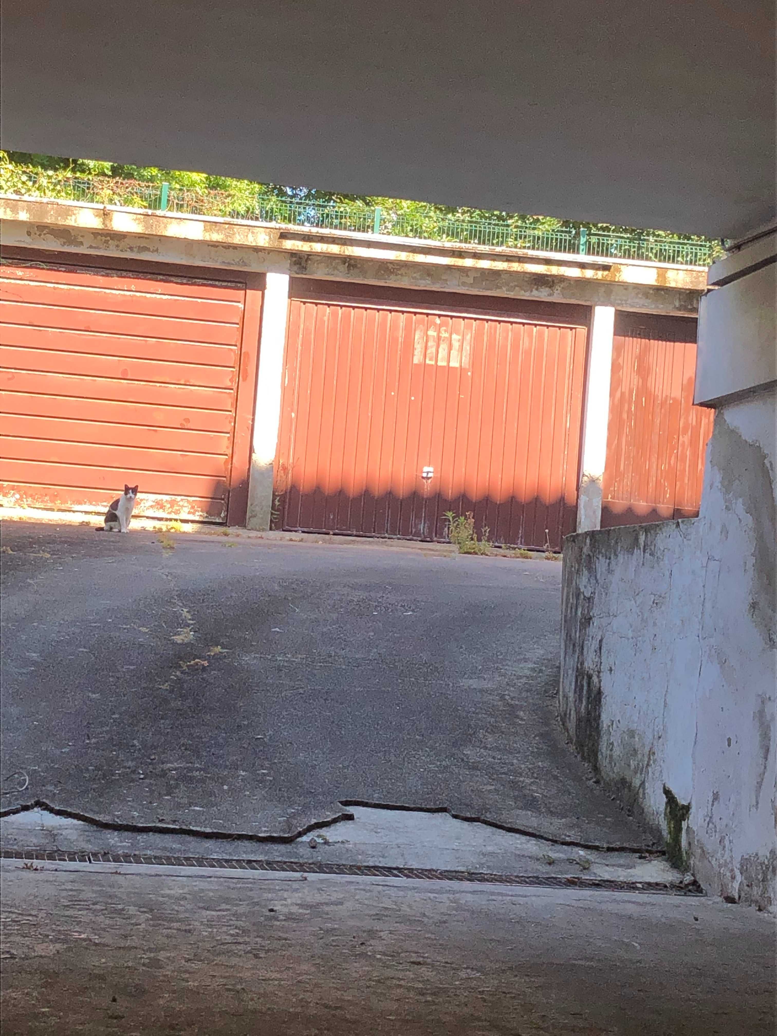 Vende-se Garagem Centro Aveiro