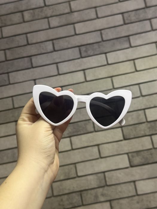 Обруч і окуляри на дівіч вечір