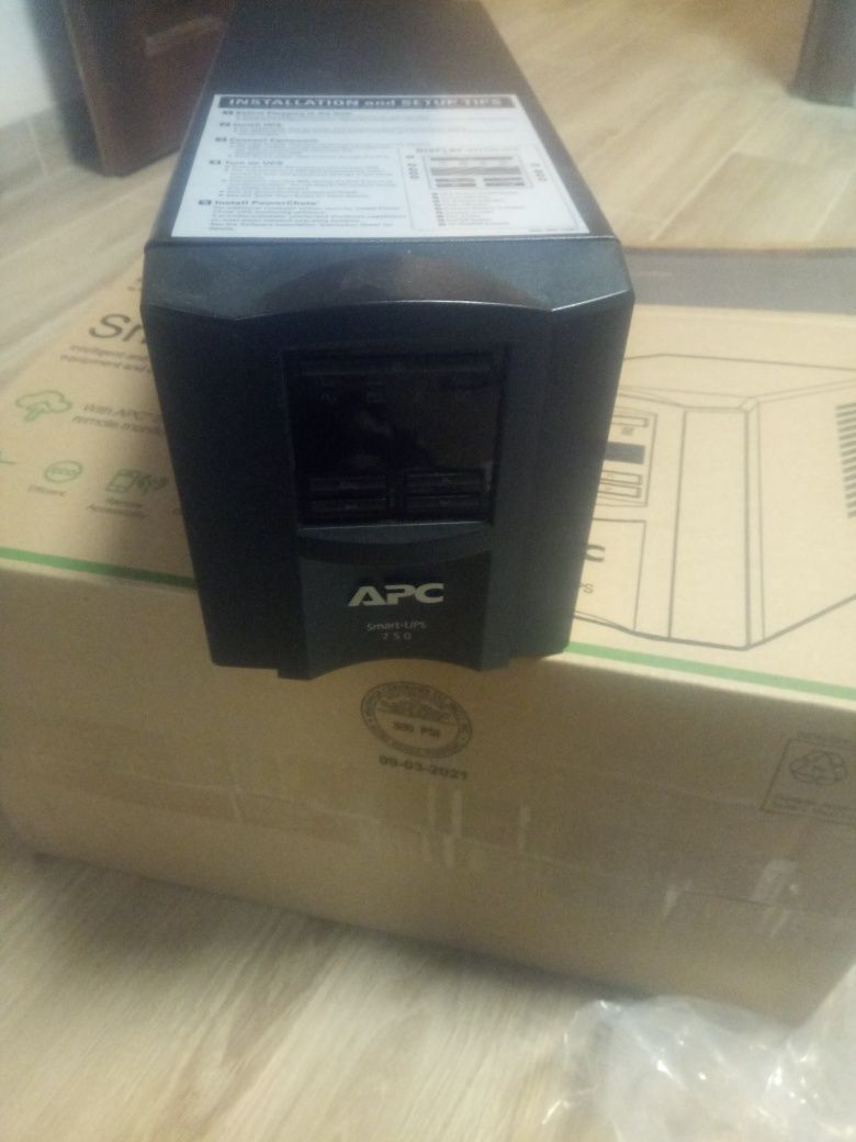 Инвертор UPS APC Smart 750 синусоида