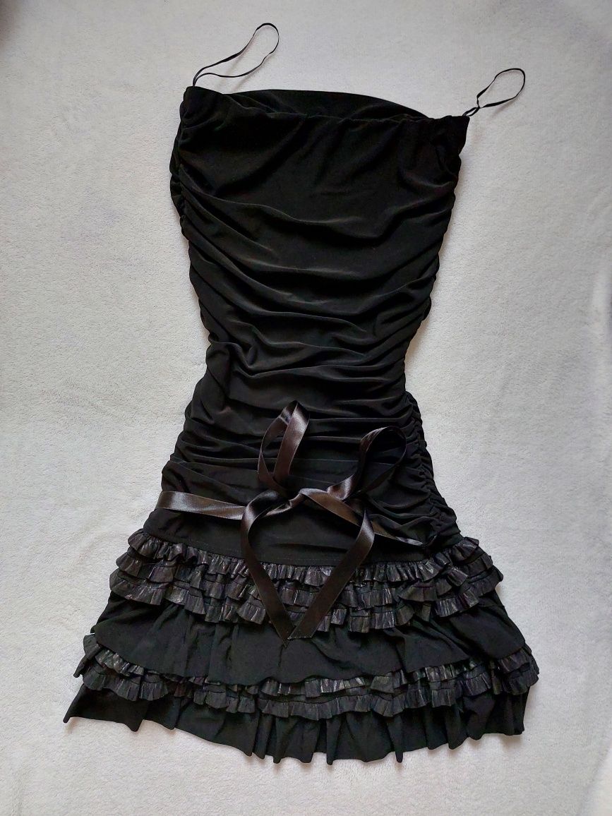Czarna sukienka sexy r.S