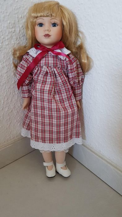 Порцелянова лялька-художник ручної роботи. Колекційна лялька Кім 42см