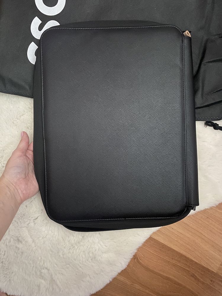 Etui na laptopa nowe Boss