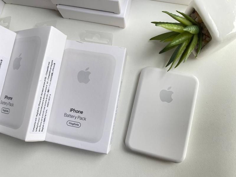 Зовнішній акумулятор PowerBank MagSafe battery Pack 5000 mah Apple