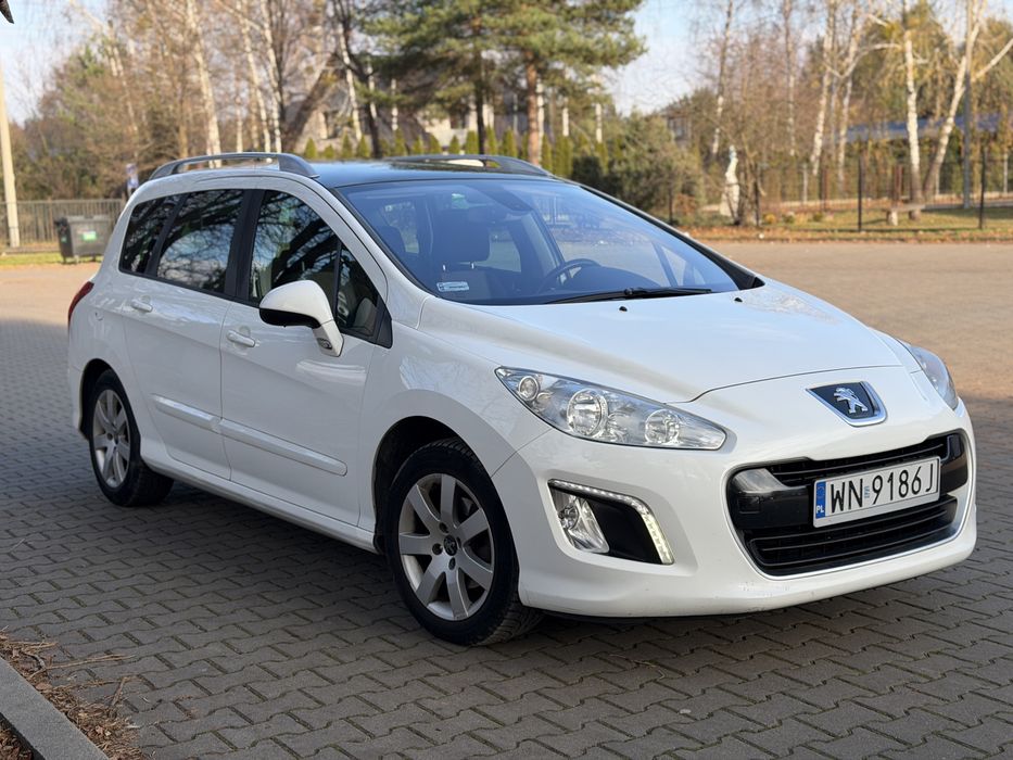 Peugeot 308sw 1.6 e-Hdi 120km. EURO 5, 2012r. Panorama.
