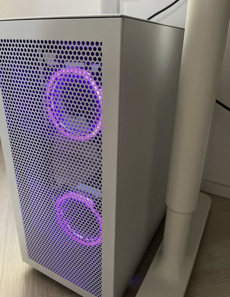 Komputer PC na bardzo dobrych podzespołach