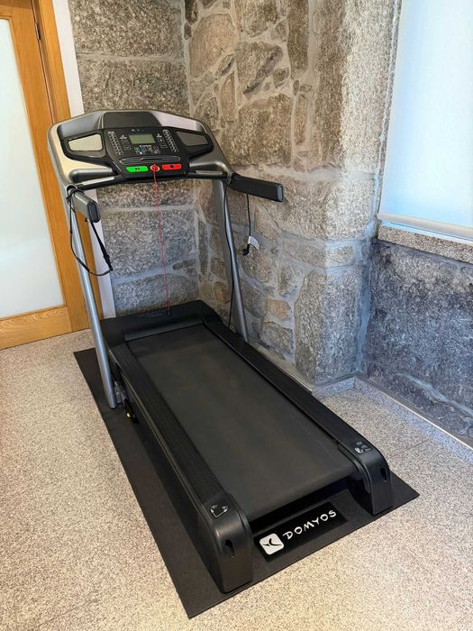 Passadeira de corrida DOMYOS T900A 2018