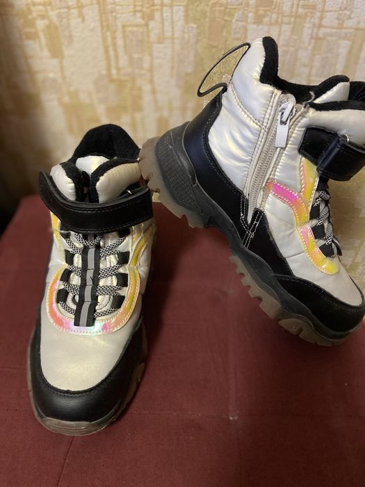 Ботинки зимние для девочки 34 р