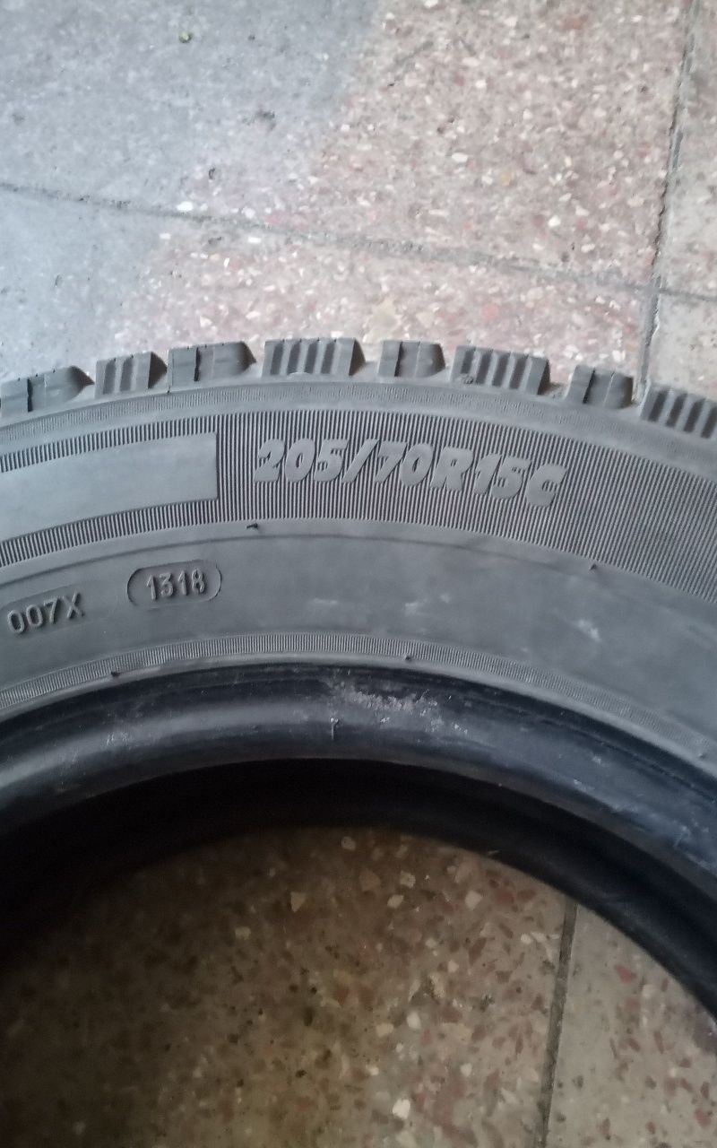 Пара 205/70/15с,мішелін все сезонні,