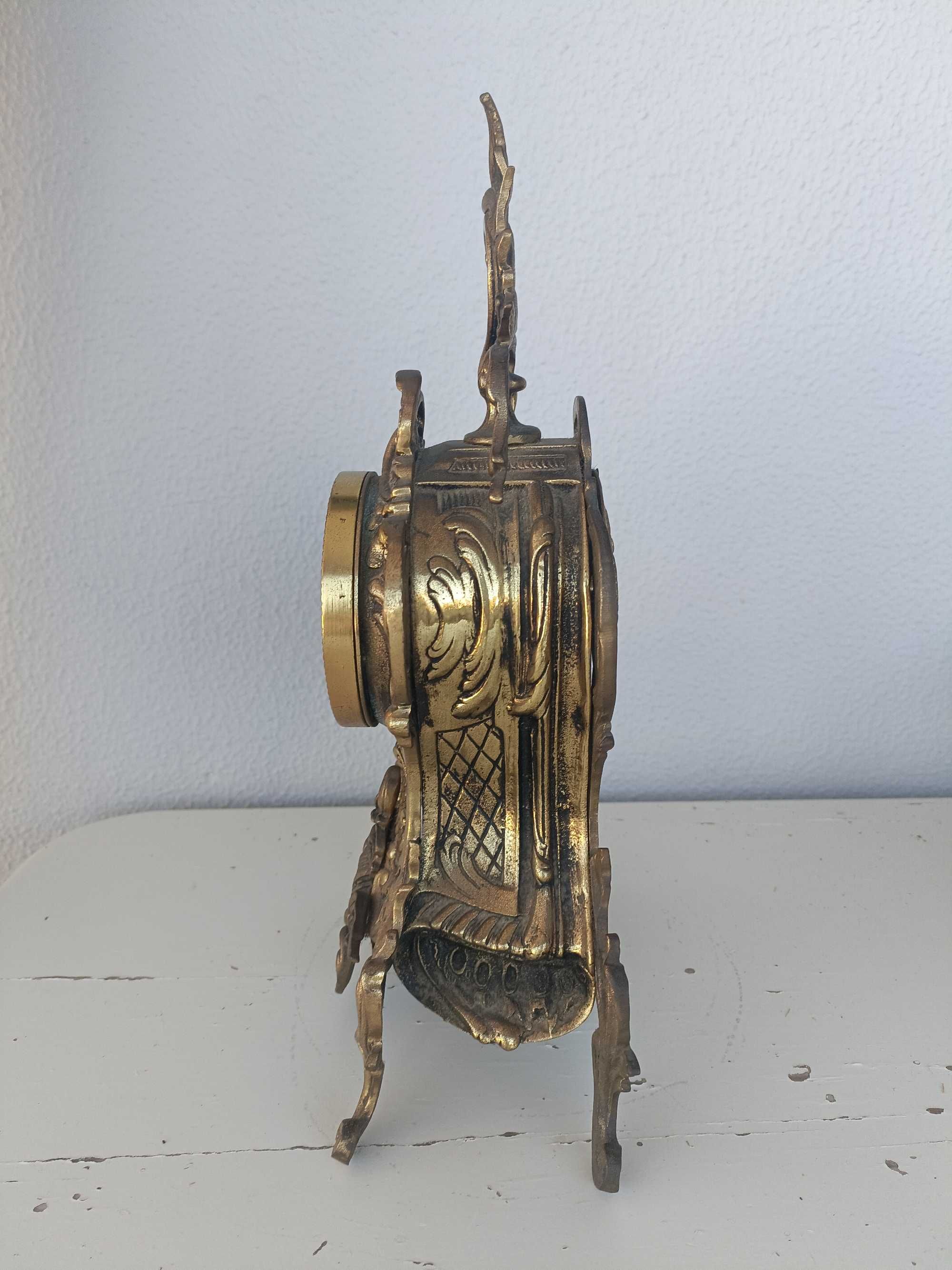 Relógio de mesa antigo