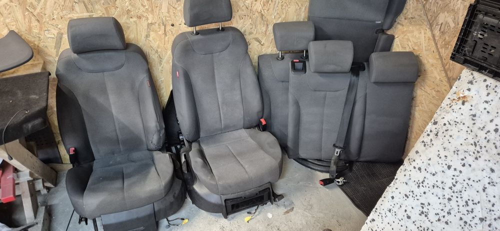 Komplet foteli + boczki drzwi seat leon 2