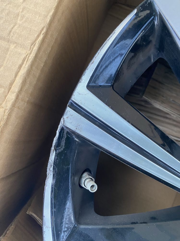 Felga toyota lekko uszkodzona org 17 corolla auris