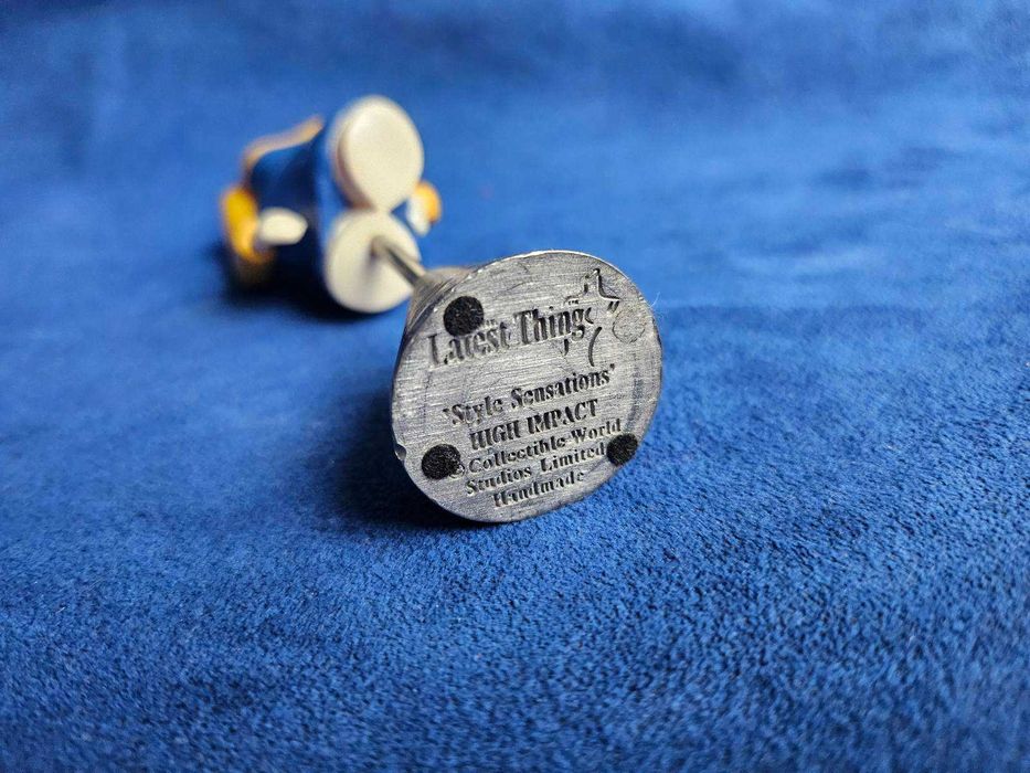 Торс демонстрацио форма Latest Thing Limited Handmade Style Sensations