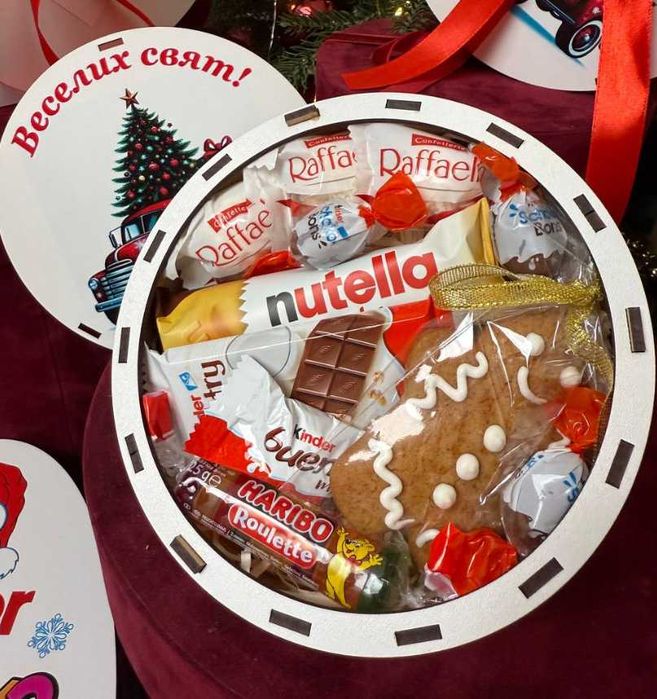 Новорічний подарунок, Подарунковий бокс із цукерками, Солодкий набір