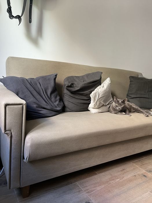 Sofá-cama vintage clic-clac bege